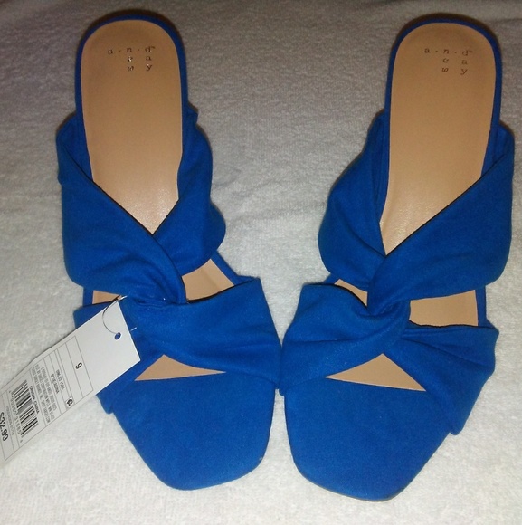 Shoes - 🆕 NWT Bright Royal Blue fabric upper slide heels
